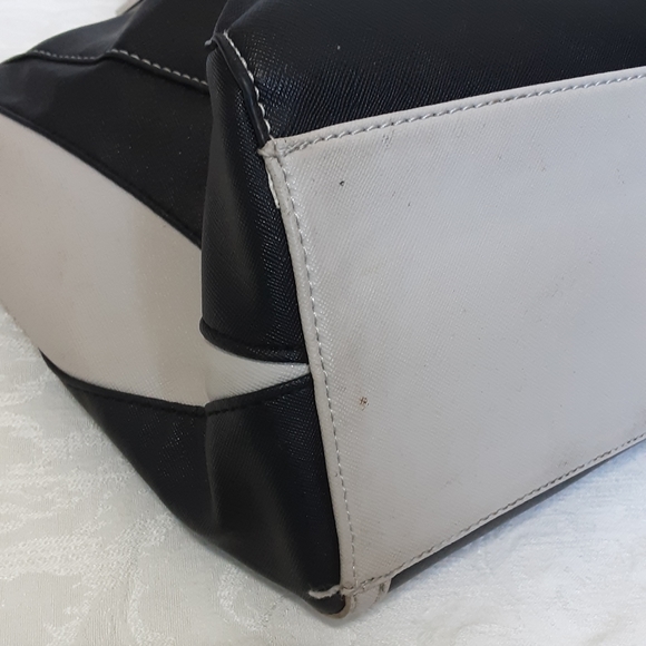 Marc New York Andrew Marc Color Block Handbag. - Picture 11 of 16